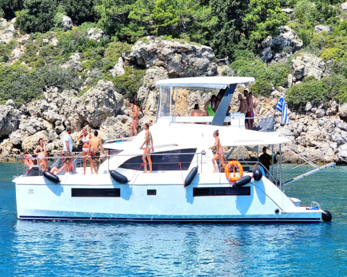 Organizovaná plavba na pláže východního pobřeží Rhodu catamaran Boss | Plavby | Captains Tours Rhodos Řecko