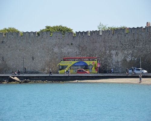 Rhodes Ville Tour avec bus ouvert | Captains Tours Agence de voyages Rhodes, Grèce